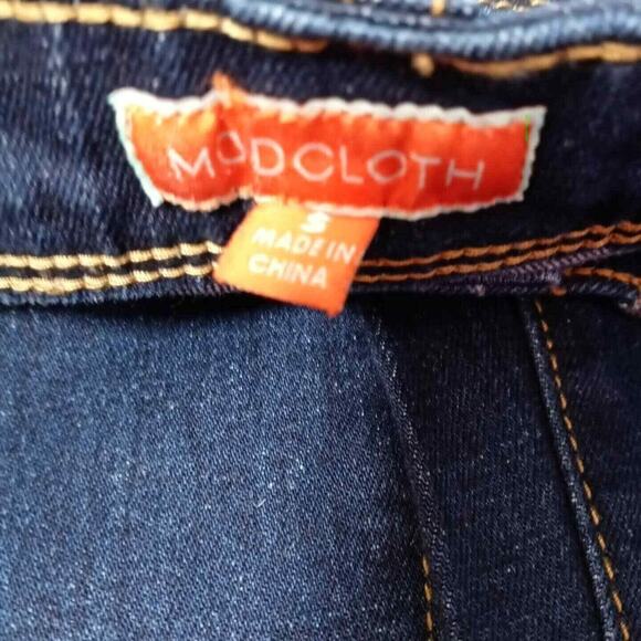 Modcloth NEW All Around Effortless Flare Leg Jeans MC Logo Embroidered Sz Small - Picture 7 of 11